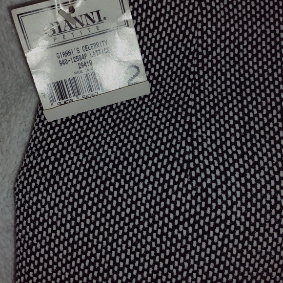 Gianni Celebrity Lattice Skirt size 12P - Picture 2 of 5